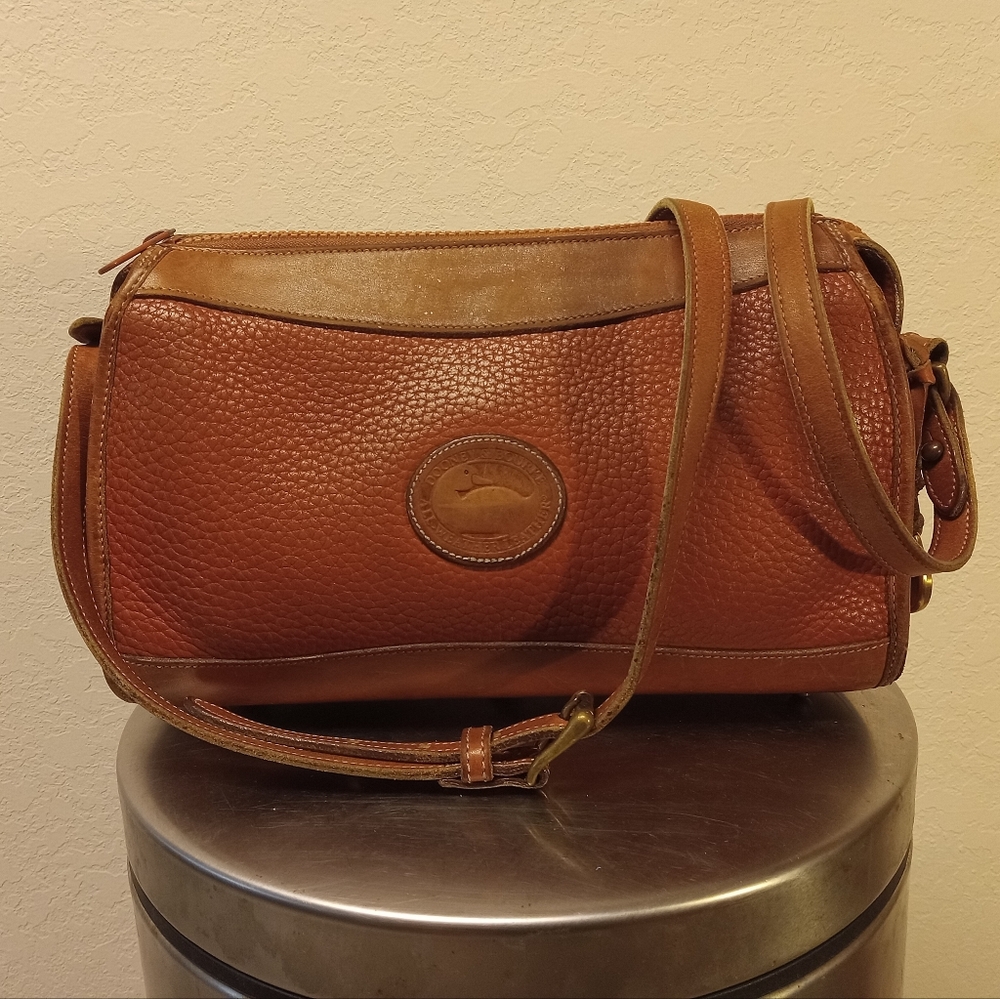 Vintage Dooney & Bourke Leather Purse Shoulder Bag Ceoosbody Brown Pebble Gain